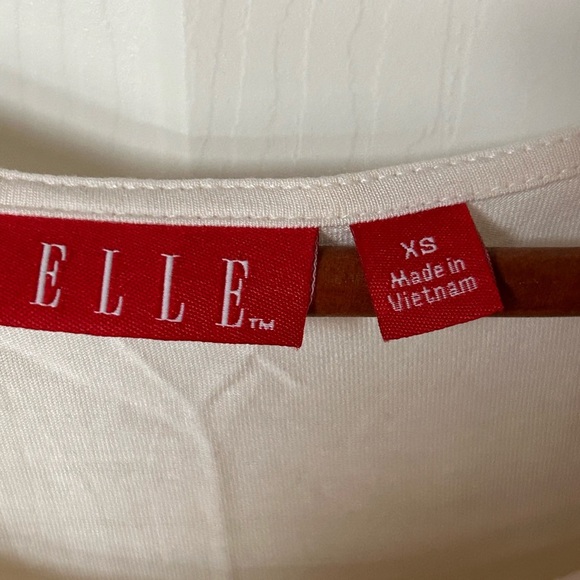 Women’s Top - Picture 3 of 3